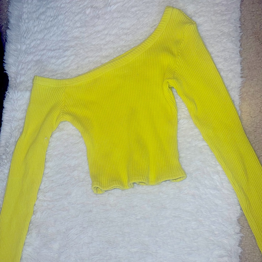 Crop top, one shoulder, winter/fall